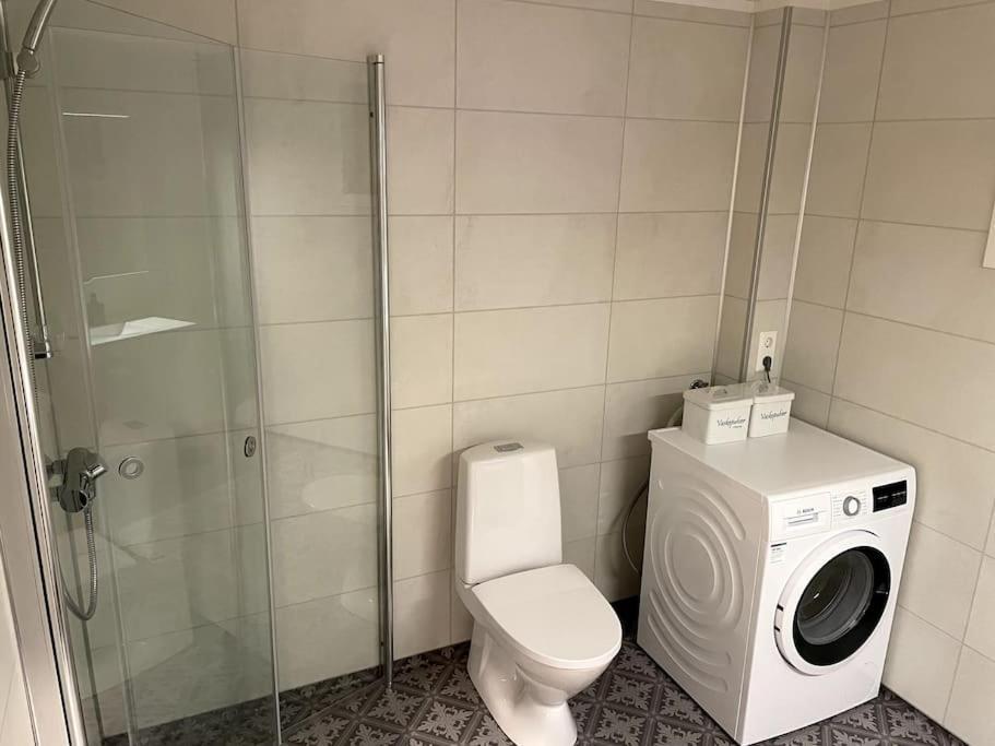 Lofoten - New Apartment, Close To Airport. Leknes Esterno foto
