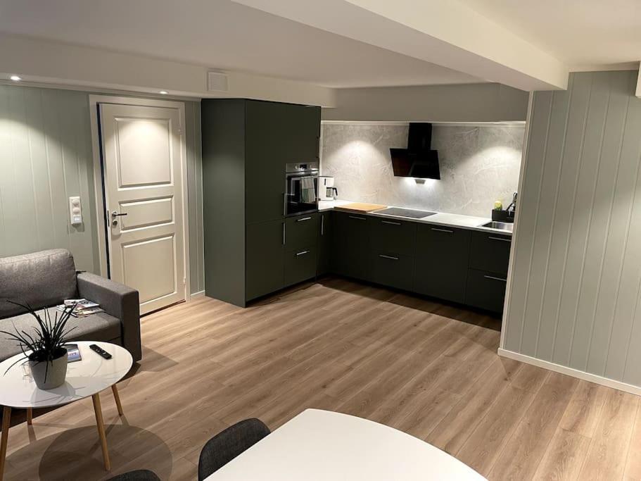 Lofoten - New Apartment, Close To Airport. Leknes Esterno foto