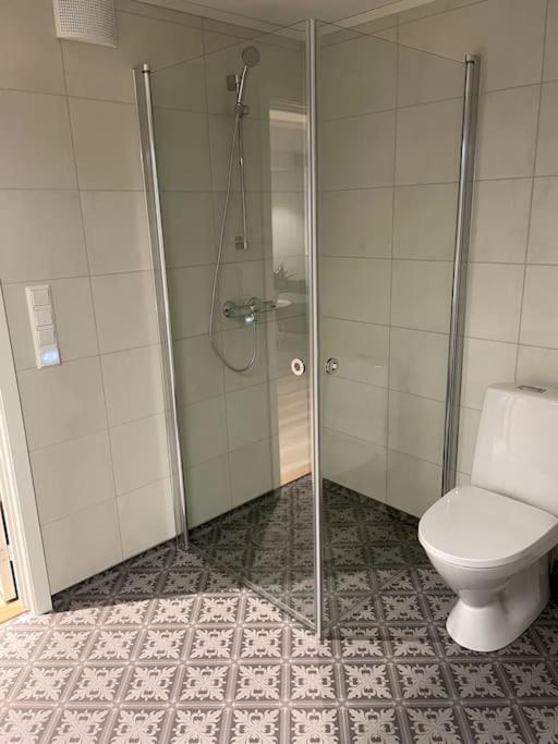 Lofoten - New Apartment, Close To Airport. Leknes Esterno foto
